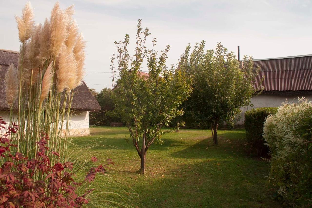 Sweet Cottage Vendégház Gyenesdiás Exterior foto